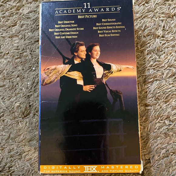 TITANIC WIDESCREEN VHS - Picture 3 of 4